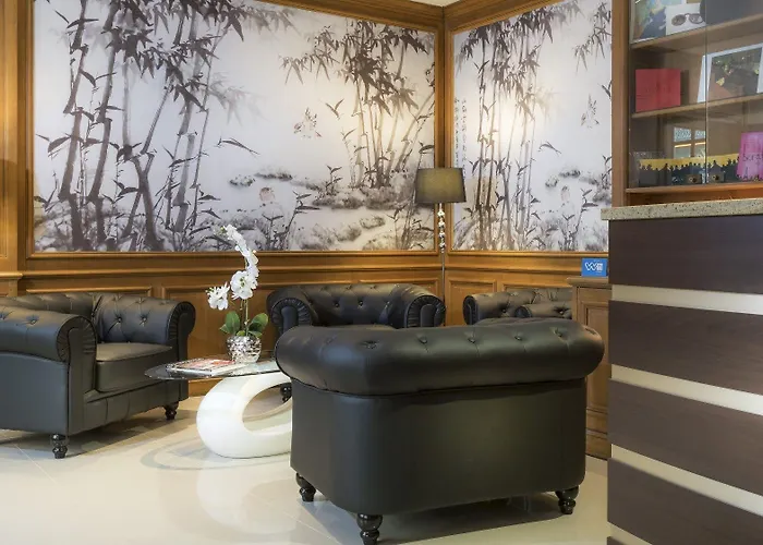 Hotel Lautrec Opera 3*