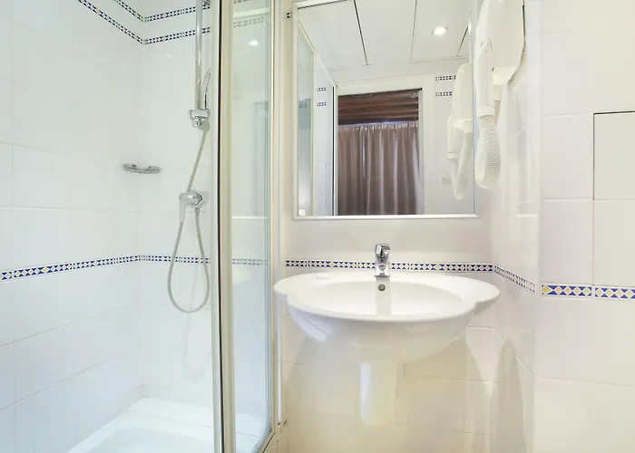 Hotel Lautrec Opera 3*