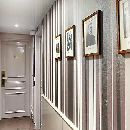 Hotel Lautrec Opera