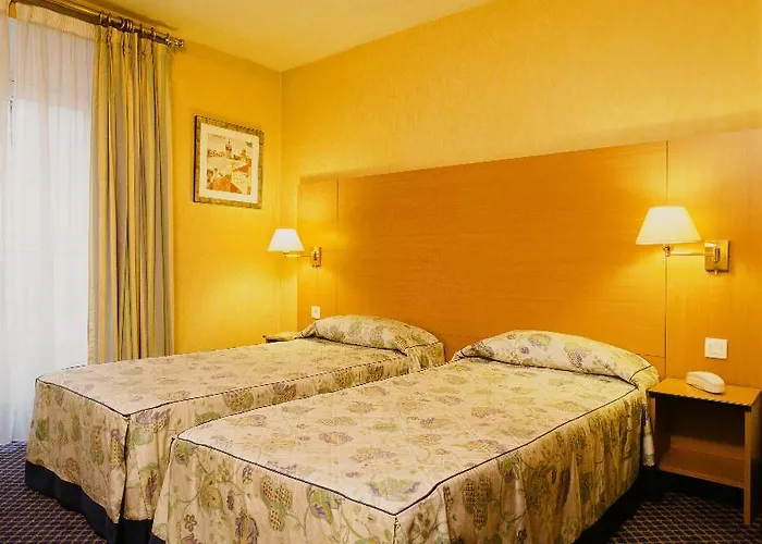 Lautrec Opera ホテル