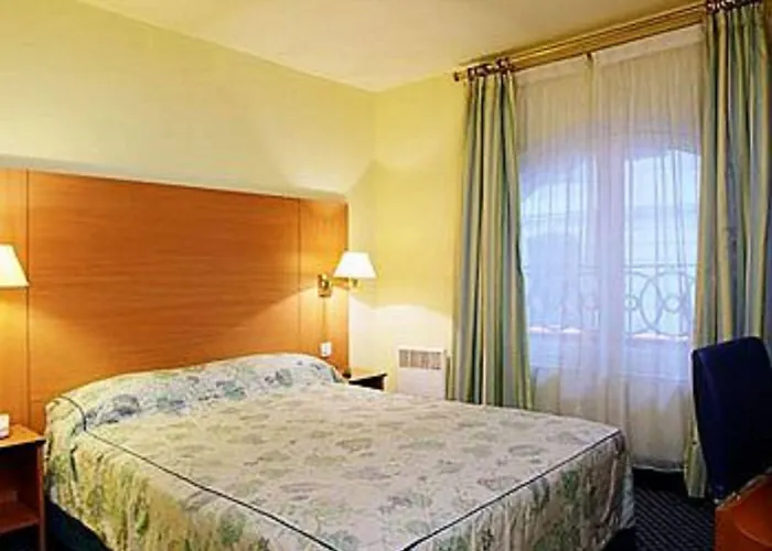 ホテル Lautrec Opera パリ